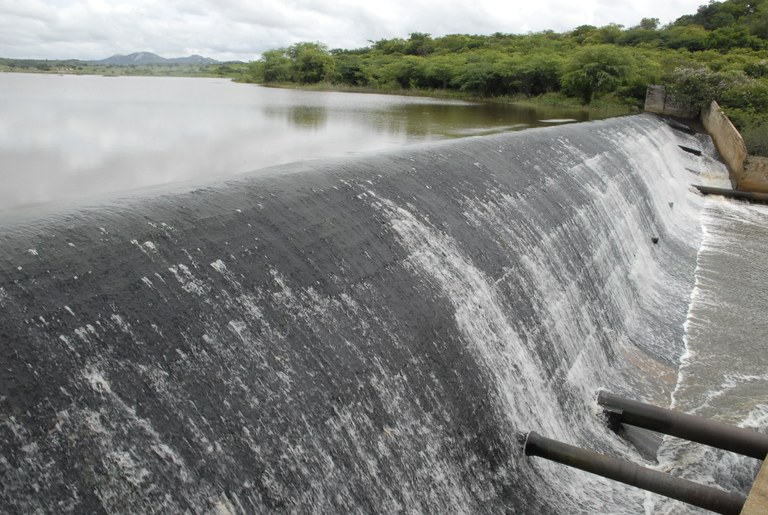 ACUDE-SAO-JOSE-EM-MONTEIRO-1 Chuvas acima da média fazem três açudes sangrarem em Monteiro no Cariri