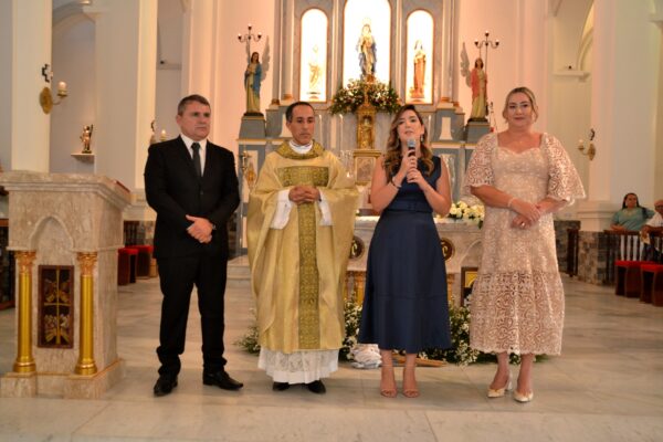 Cerimonia-de-Posse-28-600x400 Ana Paula e Cajó Menezes tomam posse em cerimônia emocionante