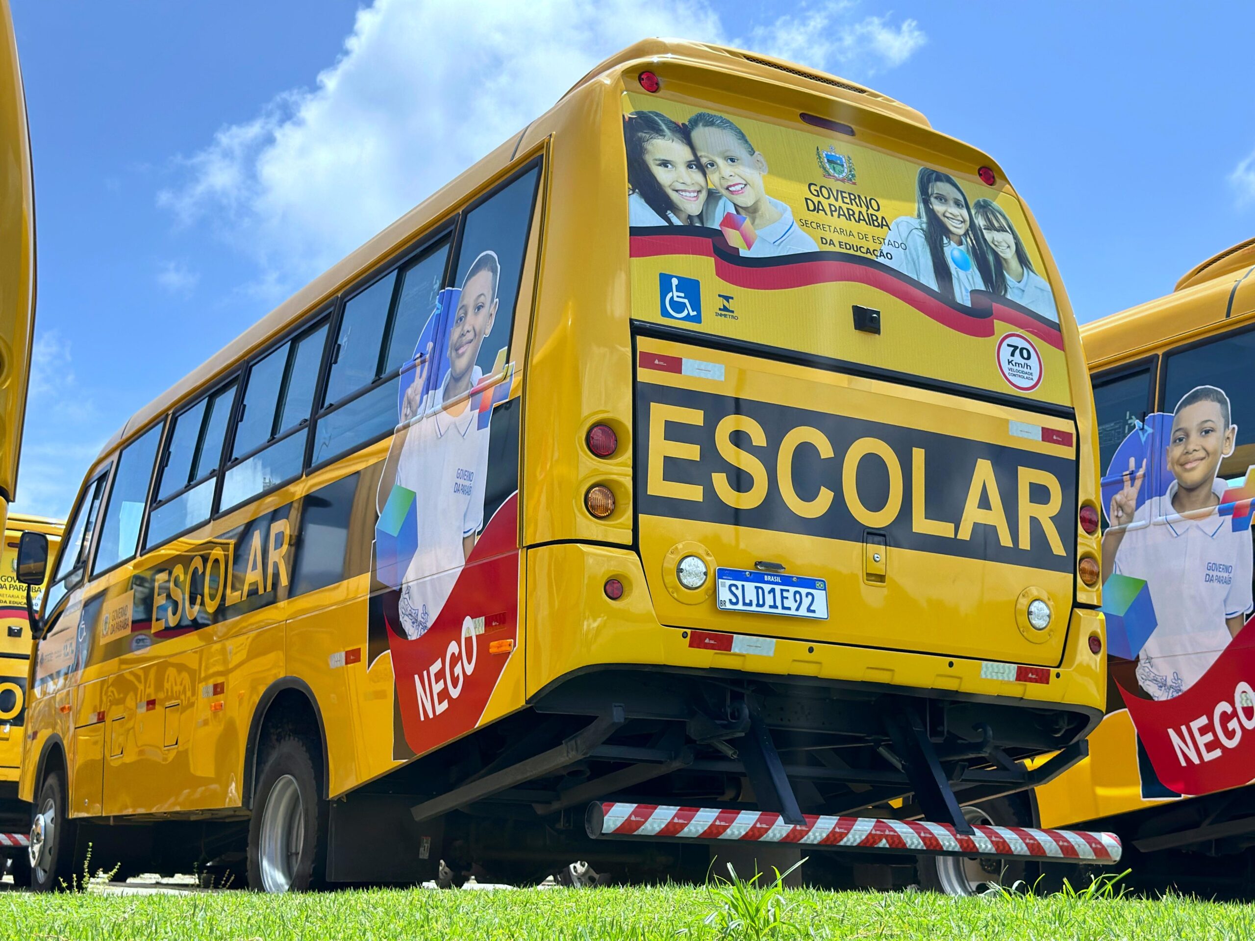 Onibus-Escolar-15-01-2-scaled Monteiro recebe novo ônibus escolar e secretária de Educação agradece ao governador João Azevêdo